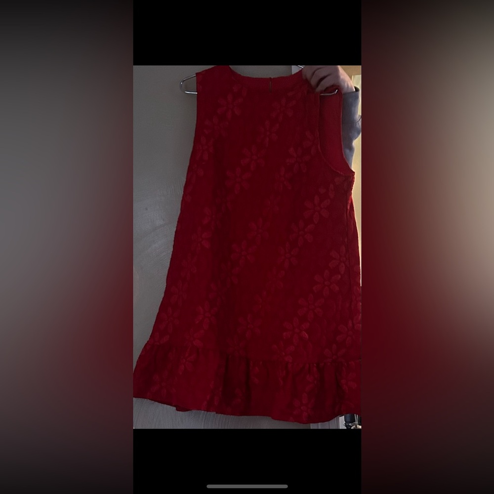 Chic Red Floral Women's dress. Ruffle bottom sleeveless. NWOT